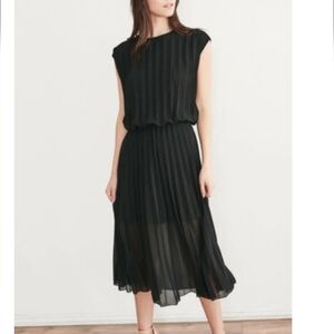 Week& Weekend Black Cap Sleeve Gathered Waist Fully Pleated Midi Dress Large